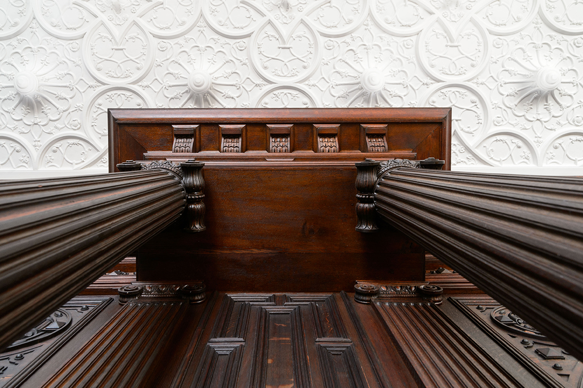 Mahogany details with two columns in the Branford House